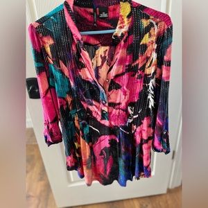 New directions Henley blouse size Medium